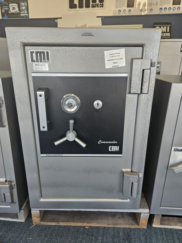 CMI Commander CR3 Safe