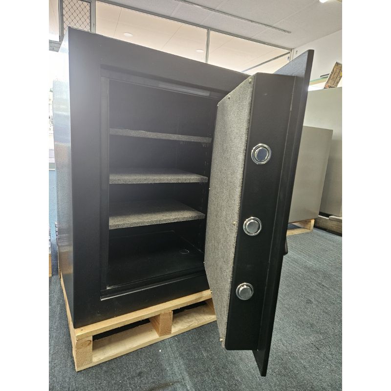 Dominator PH-2 Safe
